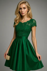 Sırt dekolteli elbise