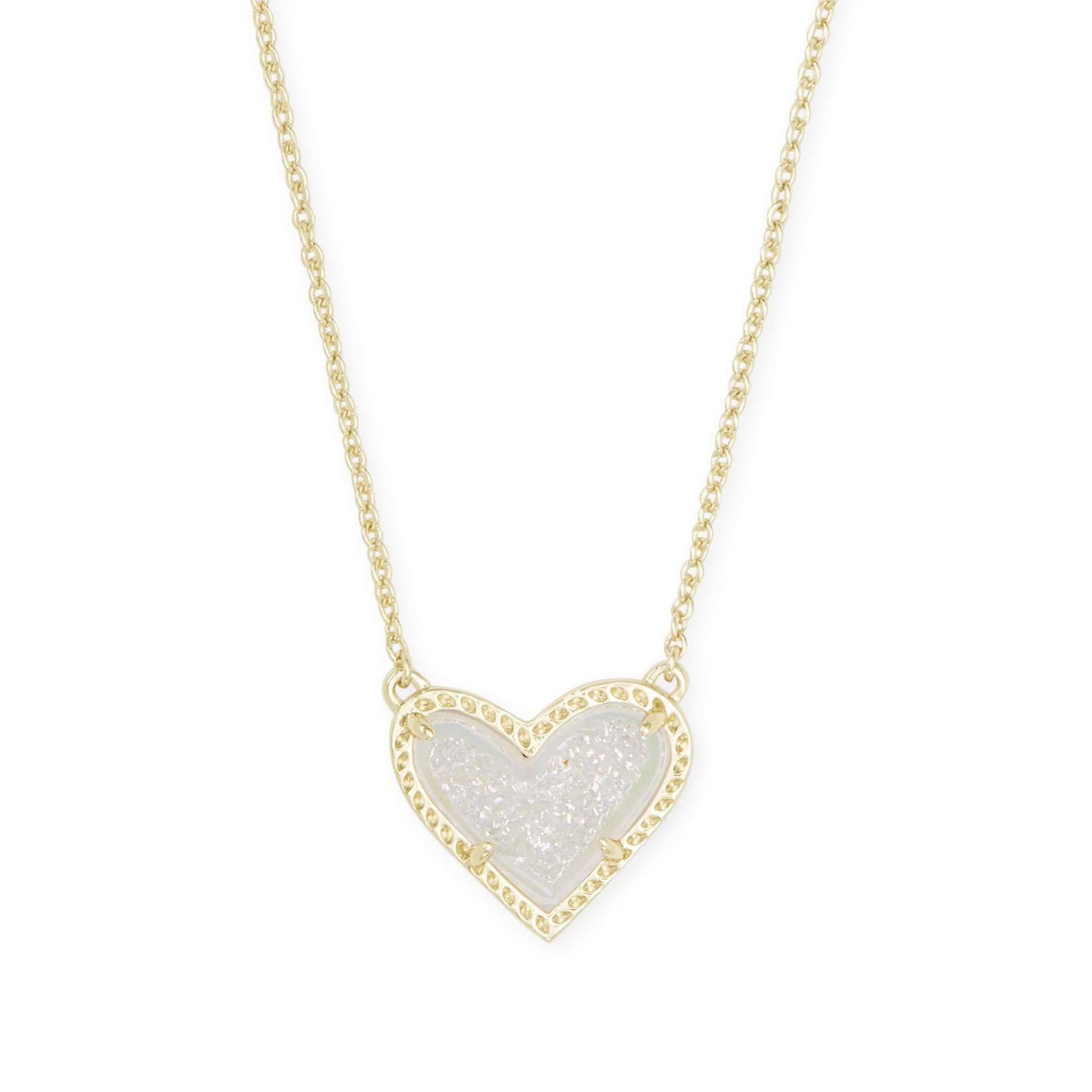 Chic Heart Pendants: Trendy Necklaces for Every Style-White-5