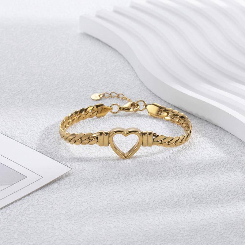 Gold Heart Bracelet: Elegant Women's Jewelry Piece-1